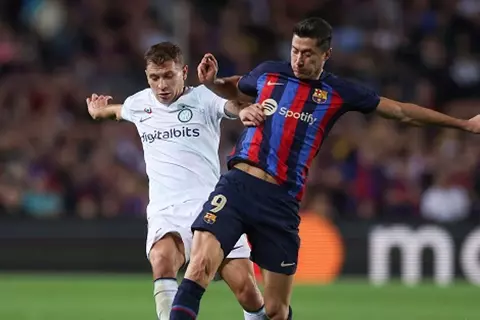 برشلونة في مهب الذكريات.. هل يكسر لعنة نصف النهائي خارج الديار أمام إنتر؟